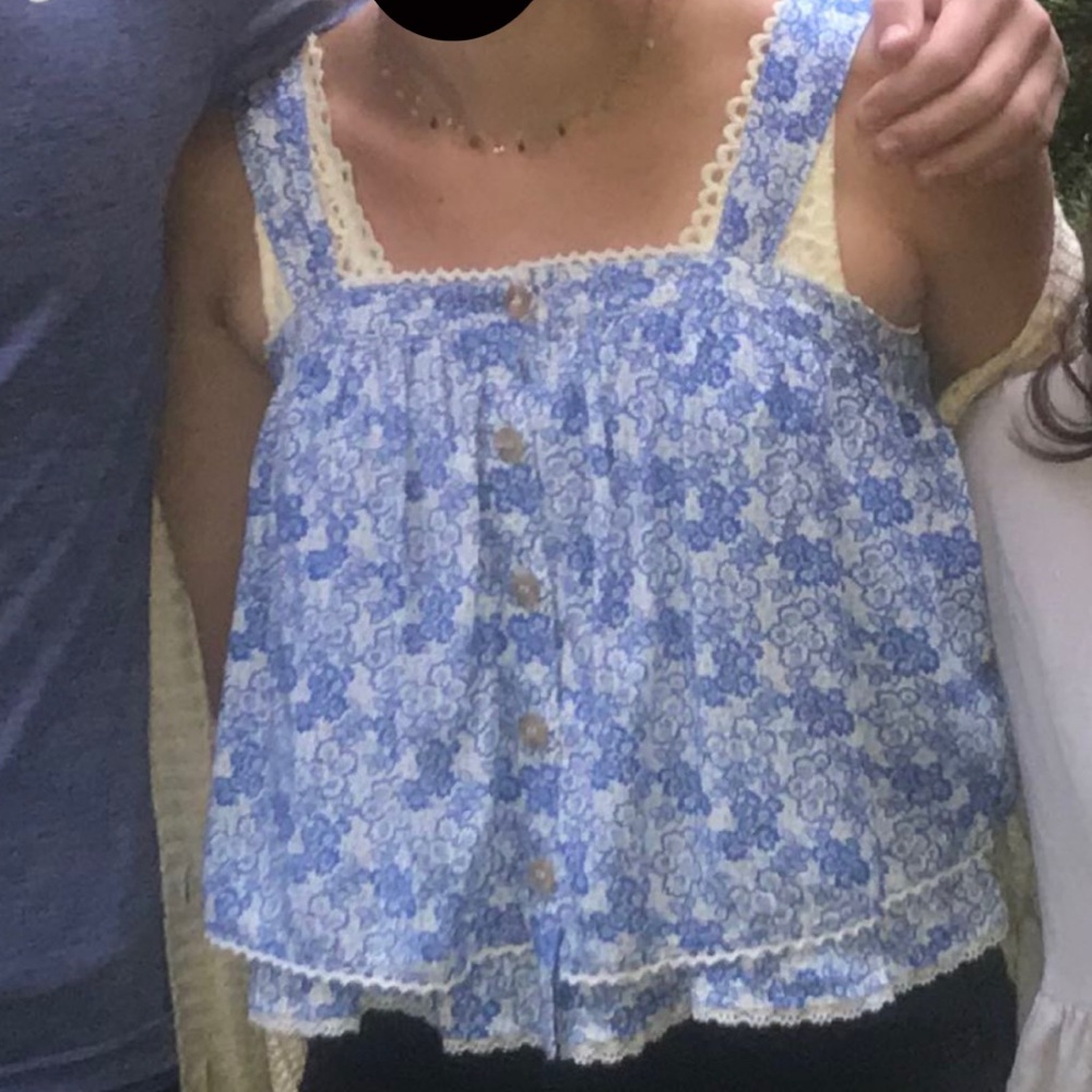 Adorable blue and white tank